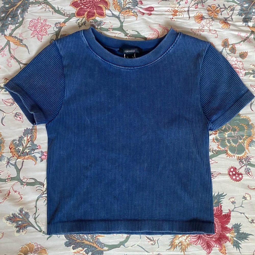 NWOT Forever 21 Ribbed Cropped Acid Wash Blue T-shirt size Medium